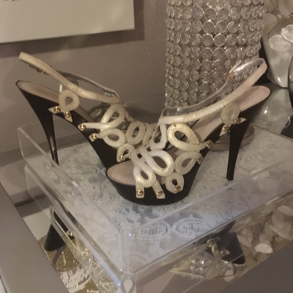 🍁Jessica Simpson summer heel